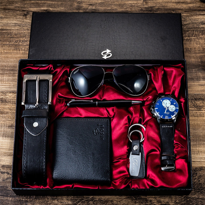 Imagem mostrando o produto Kit Presente Masculino Relógio + Carteira + Cinto + Caneta + Óculos + Chaveiro do Coisa de Outro Mundo 